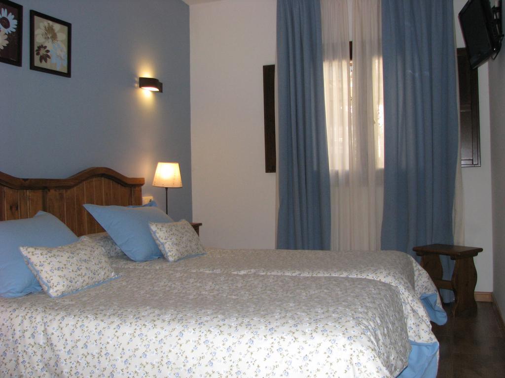 Aparthotel Sarrato Sallent De Gallego Exterior photo